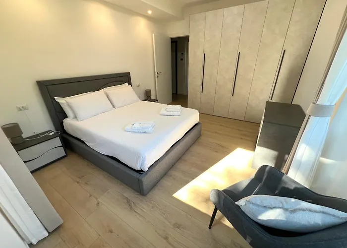 Dreamer House Deluxe - Lakeview Lägenhet Colico